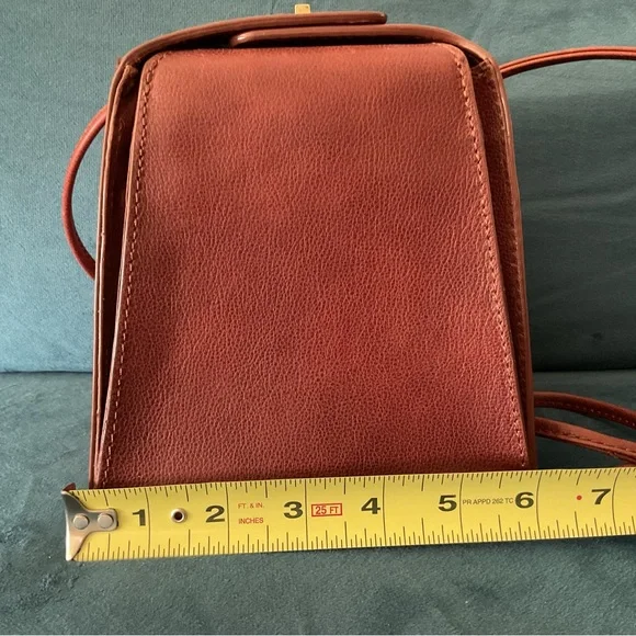 Neely & Chloe chocolate brown leather small bucket cross body bag - Picture 7 of 9